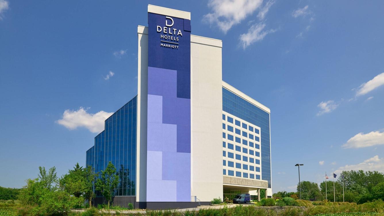 Delta Airport Hotel 4*